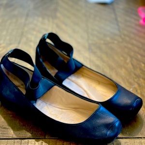 Jessica Simpson flats